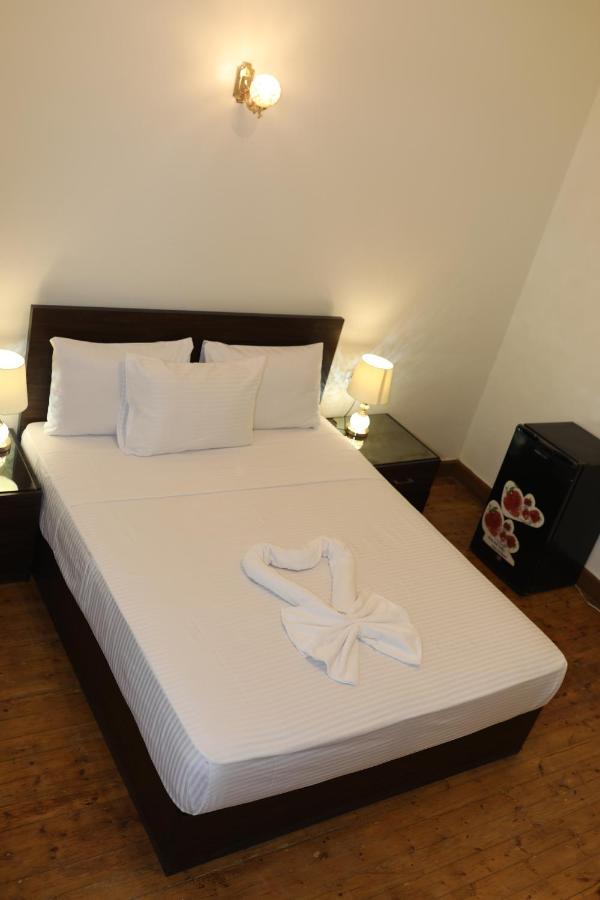 New Midtown Hostel Cairo Exterior photo